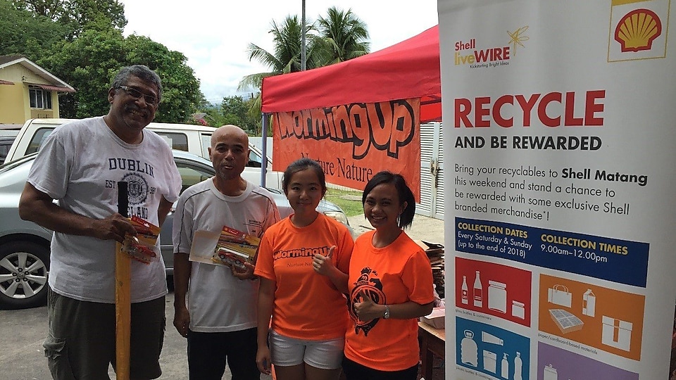 WormingUp trading domestic recyclables for Shell branded giveaways at a Shell station in Kuching, Sarawak.